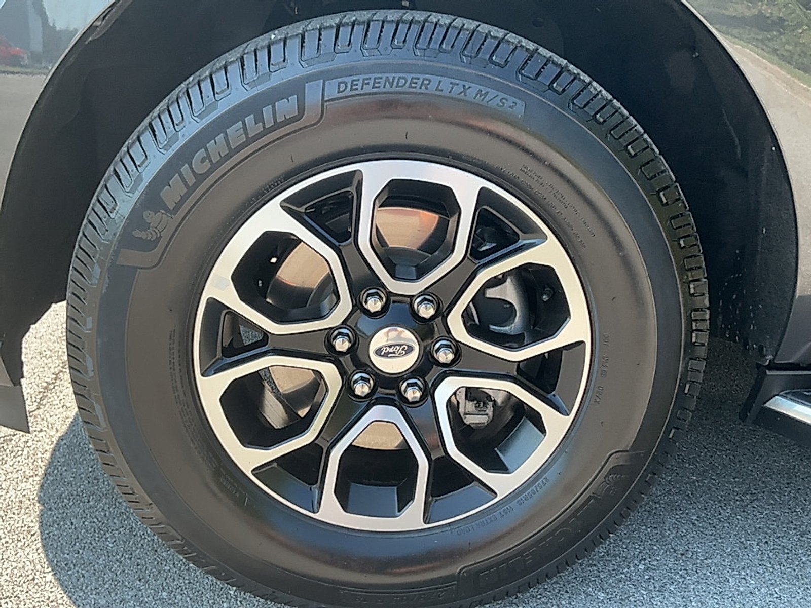 Used 2022 Dark Matter Metallic Ford XLT MAX image 5