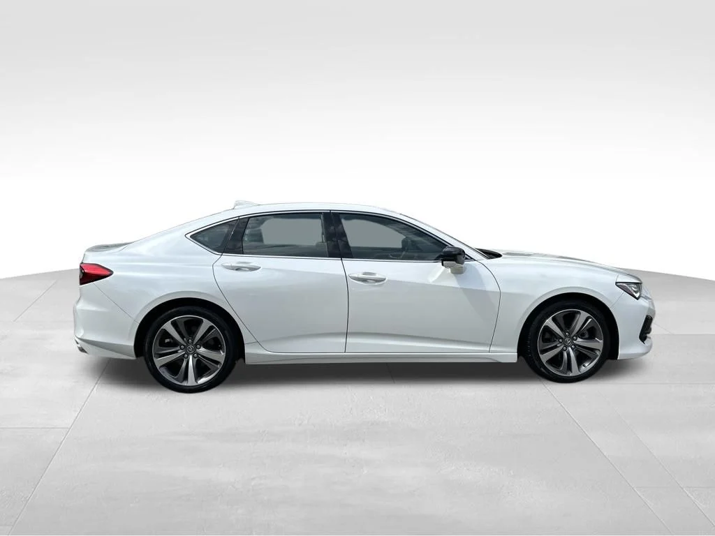 Used 2023 White Acura Advance image 6