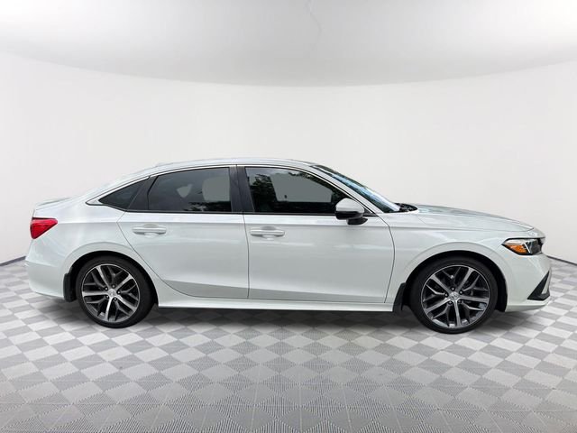 Used 2024 White Honda Touring image 4