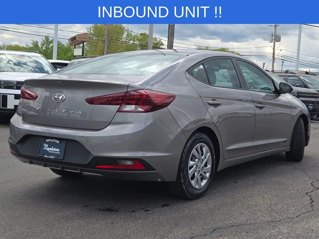 2020 Hyundai Elantra SE - Photo 11