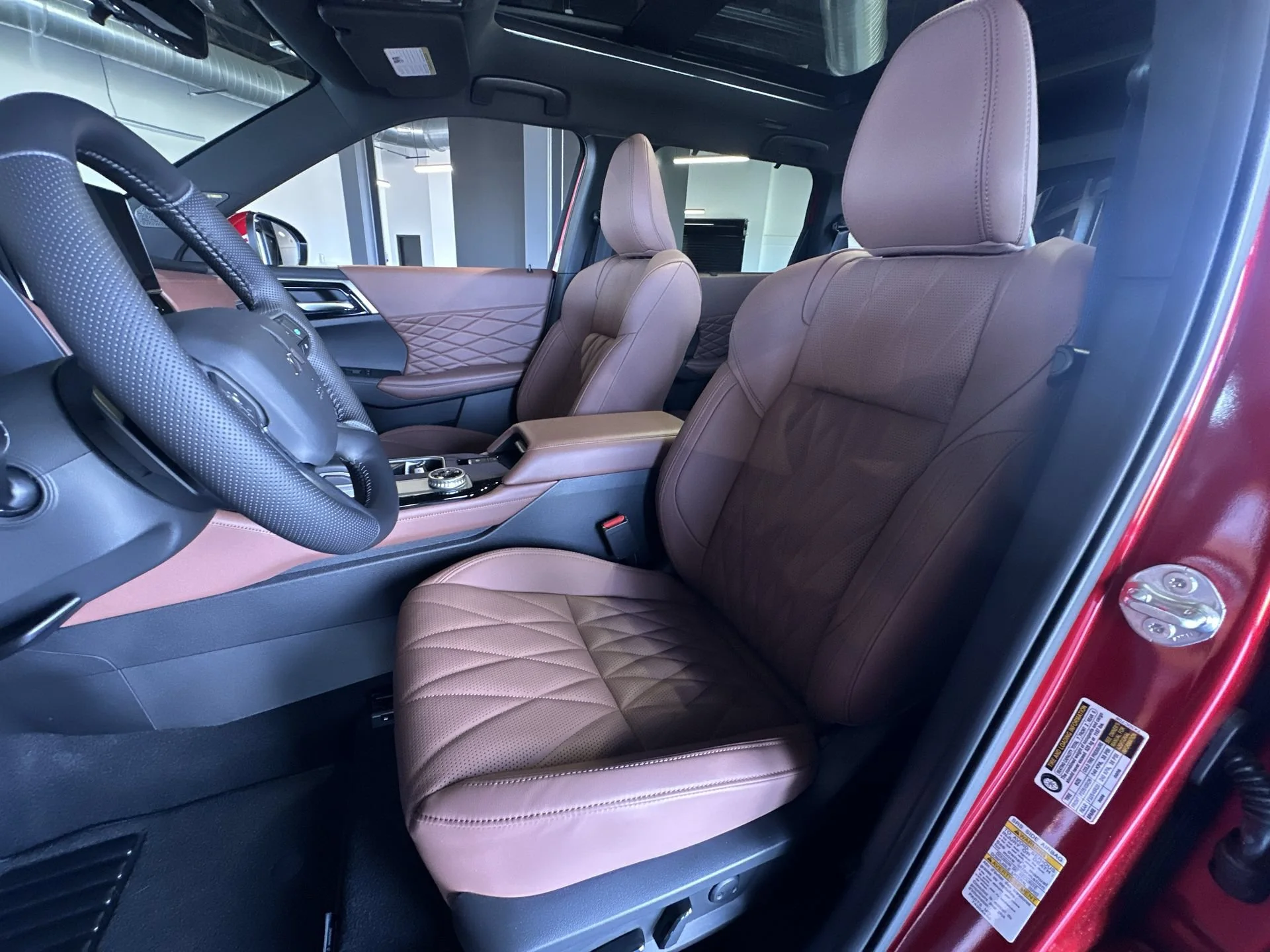 New 2026 Red Diamond/Black Roof Mitsubishi SEL image 11