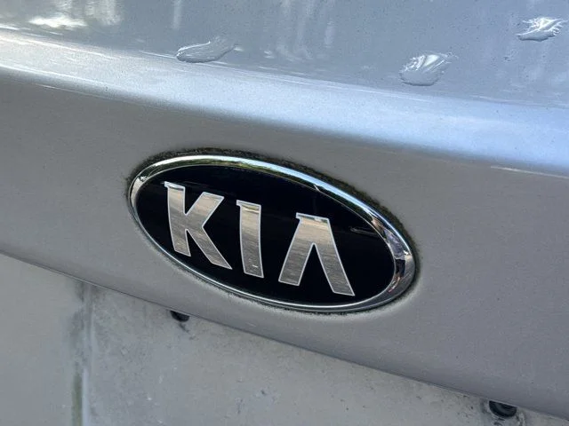 Used 2019 Silver Kia LX image 9