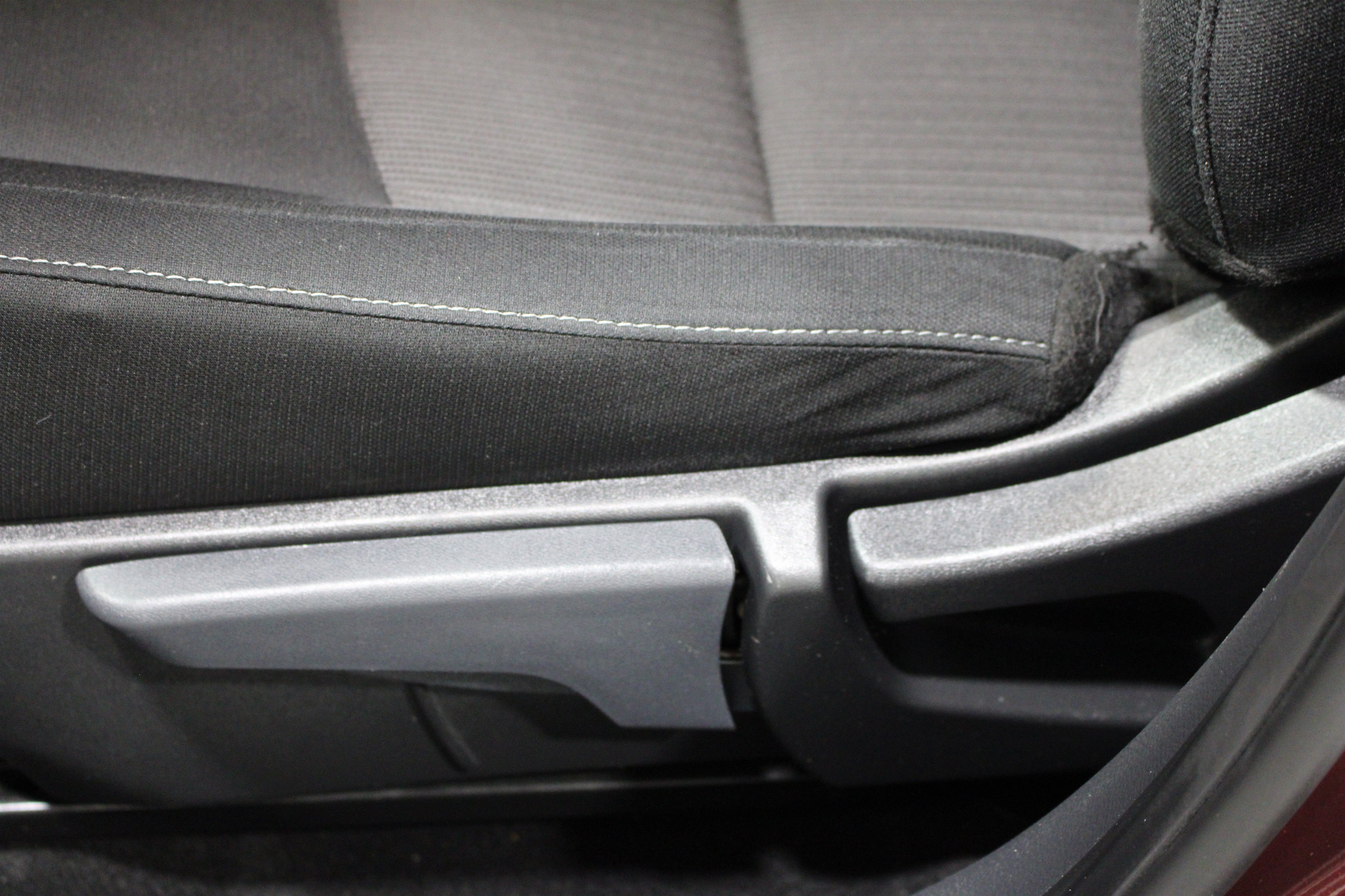 Used 2023 Rosewood Metallic Nissan SV image 5