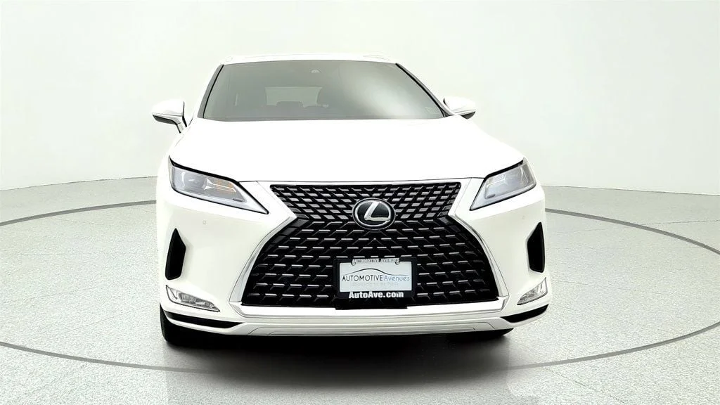 Used 2022 Eminent White Pearl Lexus RX 350L AWD w/ Premium Package & Heated/Ventilated Seats image 2