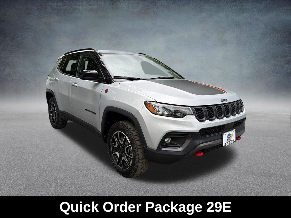 Used 2025 Silver Zynith Metallic Clearcoat Jeep Trailhawk image 9