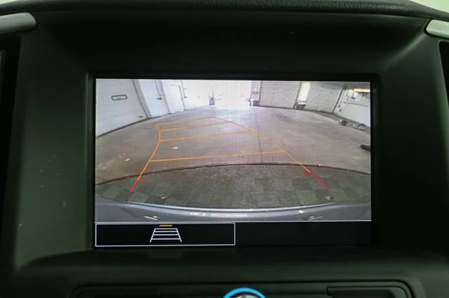 Used 2024 Silver GMC SLE image 24