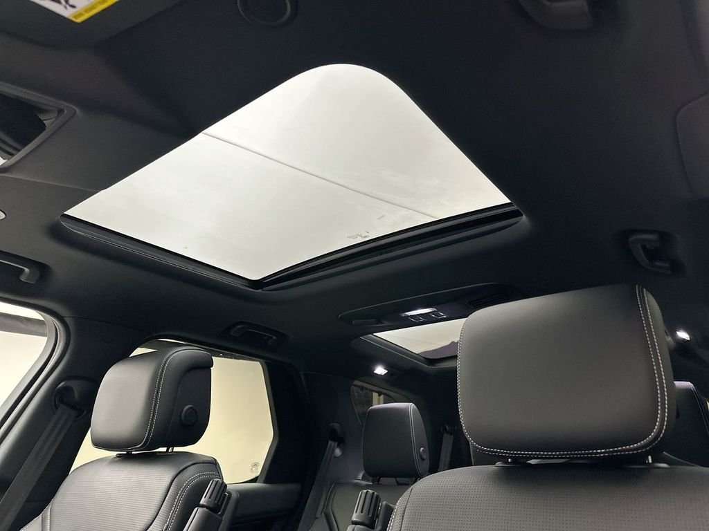 New 2026 Carpathian Gray Premium Metallic Land Rover S image 11