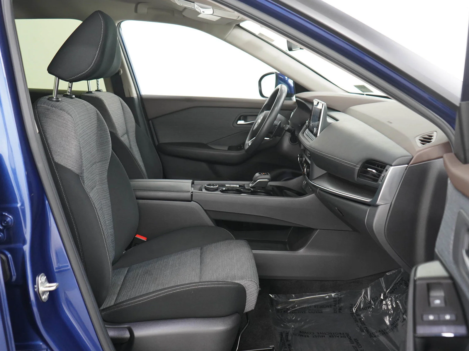 Used 2023 Caspian Blue Metallic Nissan SV image 11