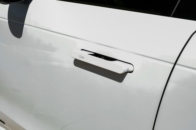 Certified Used 2025 White Land Rover Autobiography image 49
