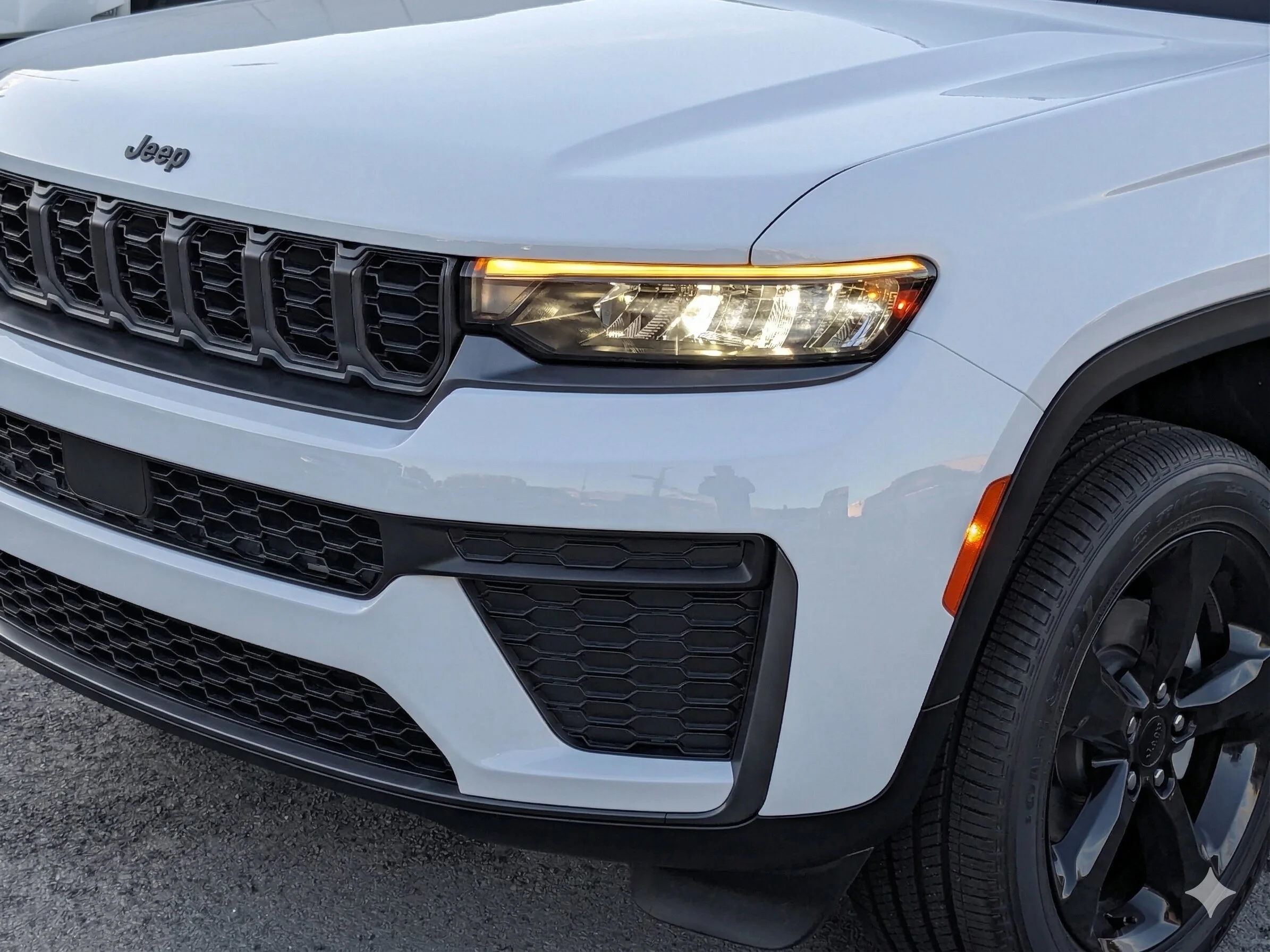 New 2026 White Jeep Altitude - - Altitude Appearance Pkg - Power Sunroof - 2.0L I4 Turbo & More image 10