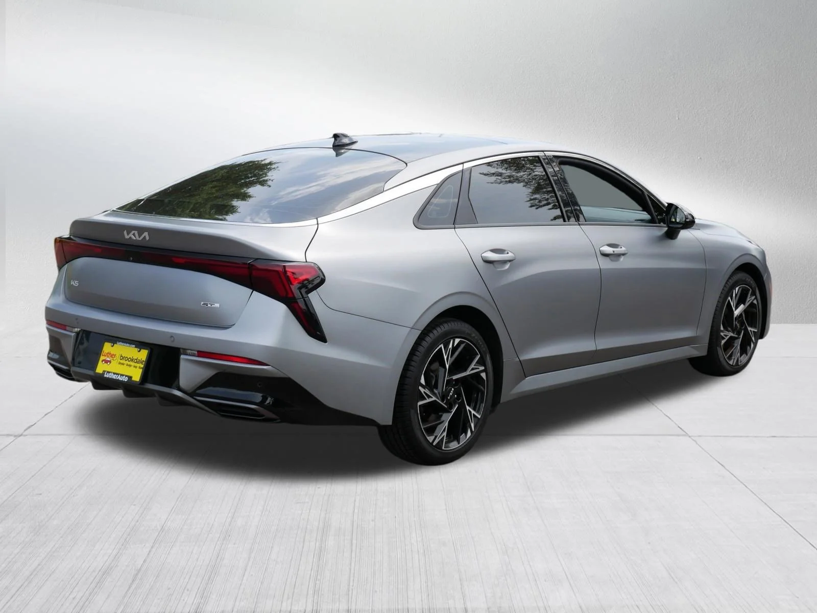 Used 2025 Steel Matte Gray Kia GT-Line image 7