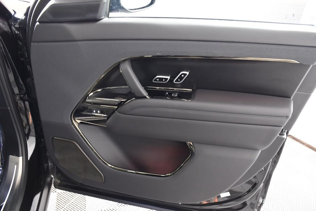 Used 2024 Obsidian Black SV Bespoke Ultra Metallic Gloss Land Rover SV Edition One Obsidian Black image 17