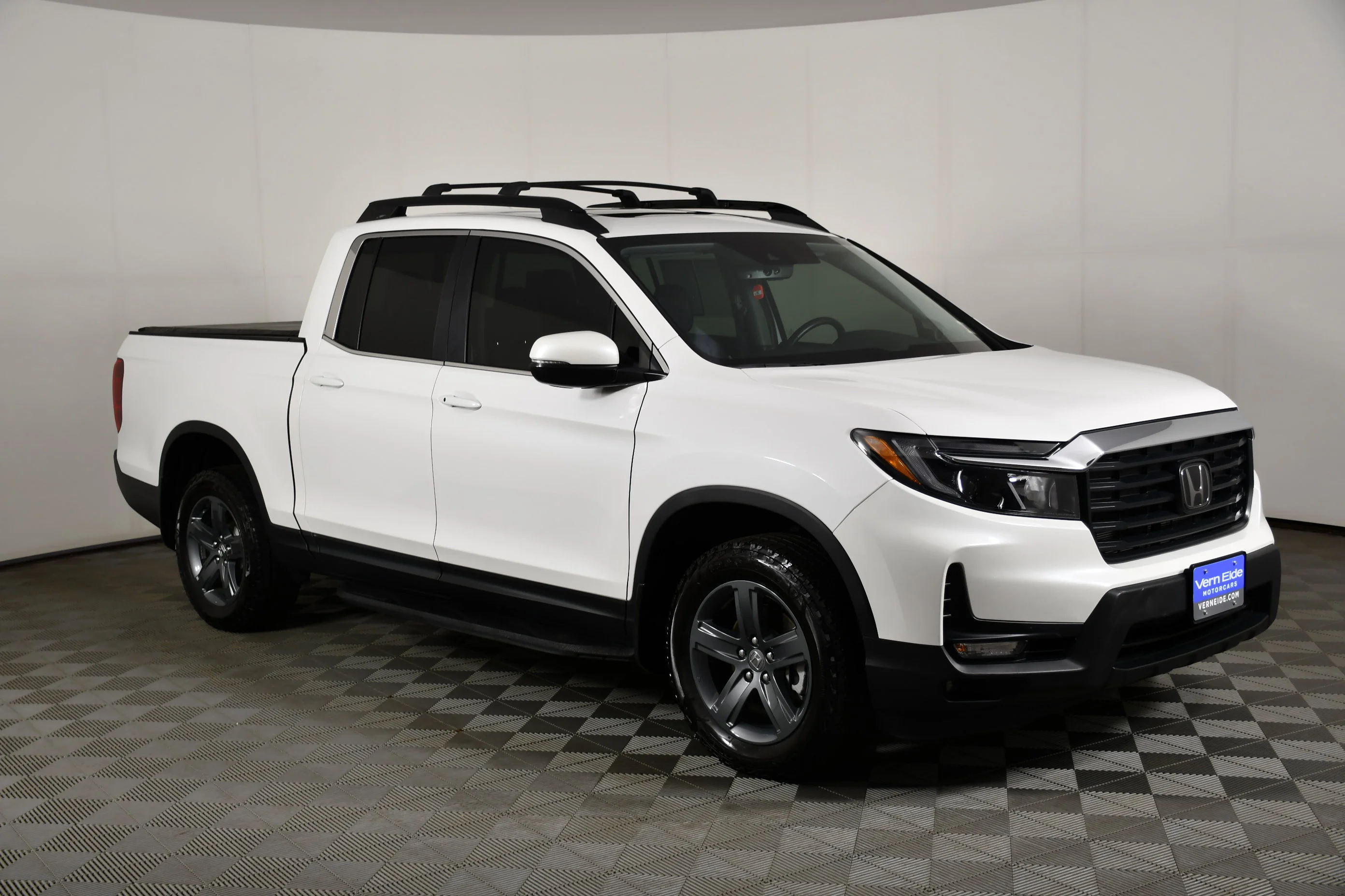 Certified Used 2023 Platinum White Pearl Honda RTL image 4