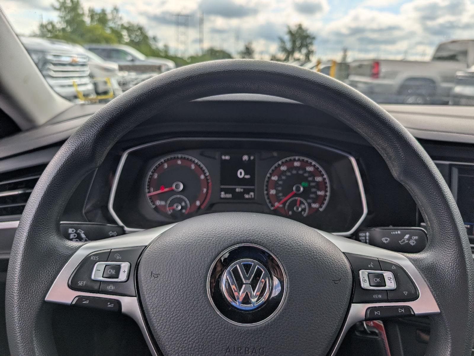 Used 2021 Pure White Volkswagen S image 10