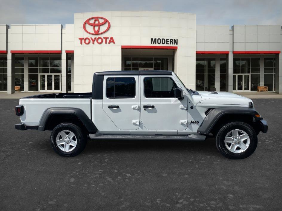 Used 2023 Bright White Clearcoat Jeep Sport S image 4