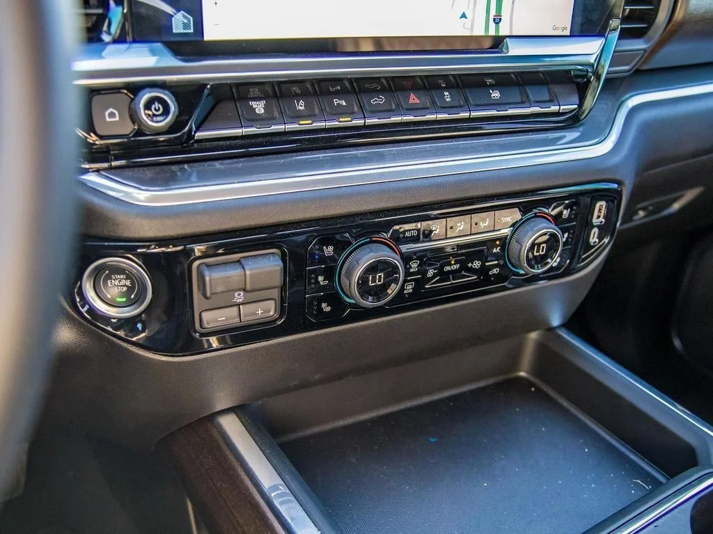 2025 Chevrolet Silverado 3500 HD High Country - Photo 46