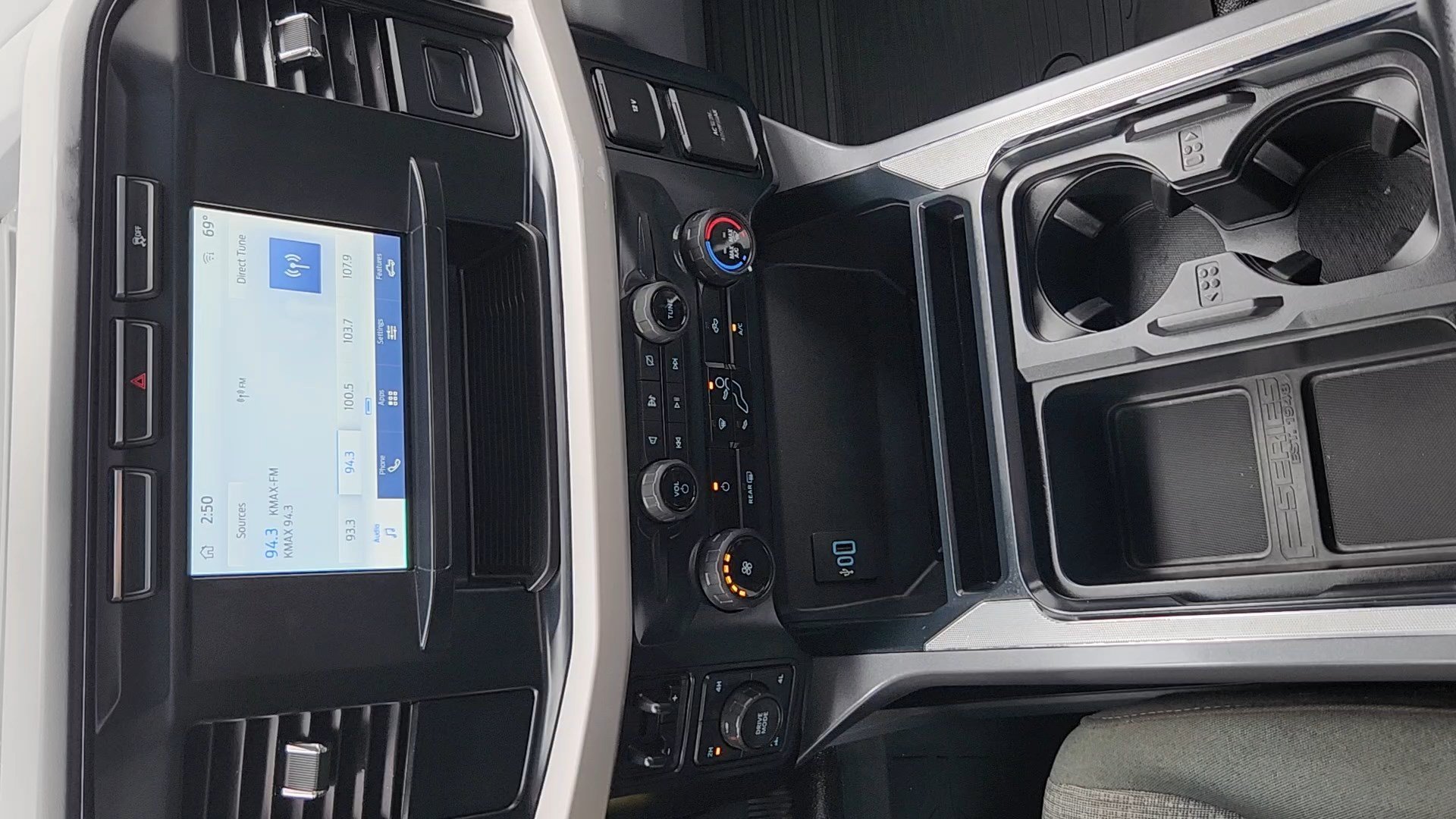 Used 2023 Oxford White Ford XLT image 14
