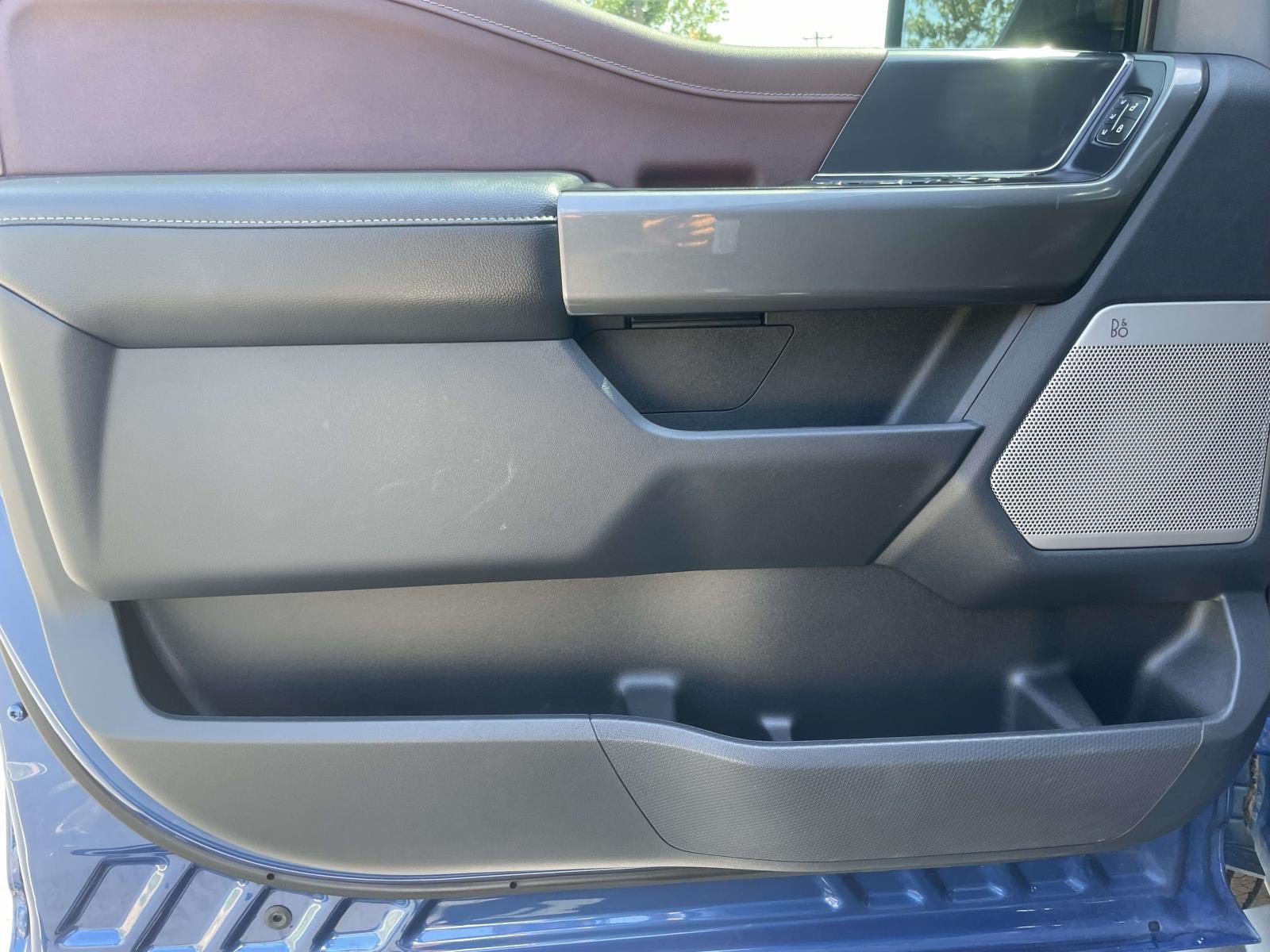Used 2022 Blue Ford LARIAT image 17