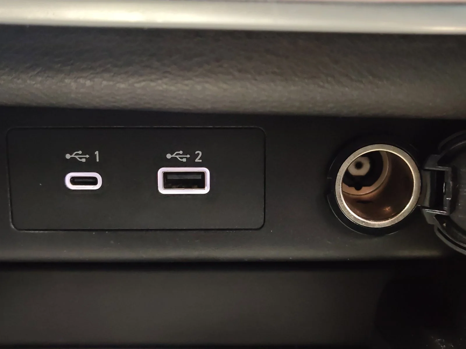 Used 2023 Gun Metallic Nissan SV image 21