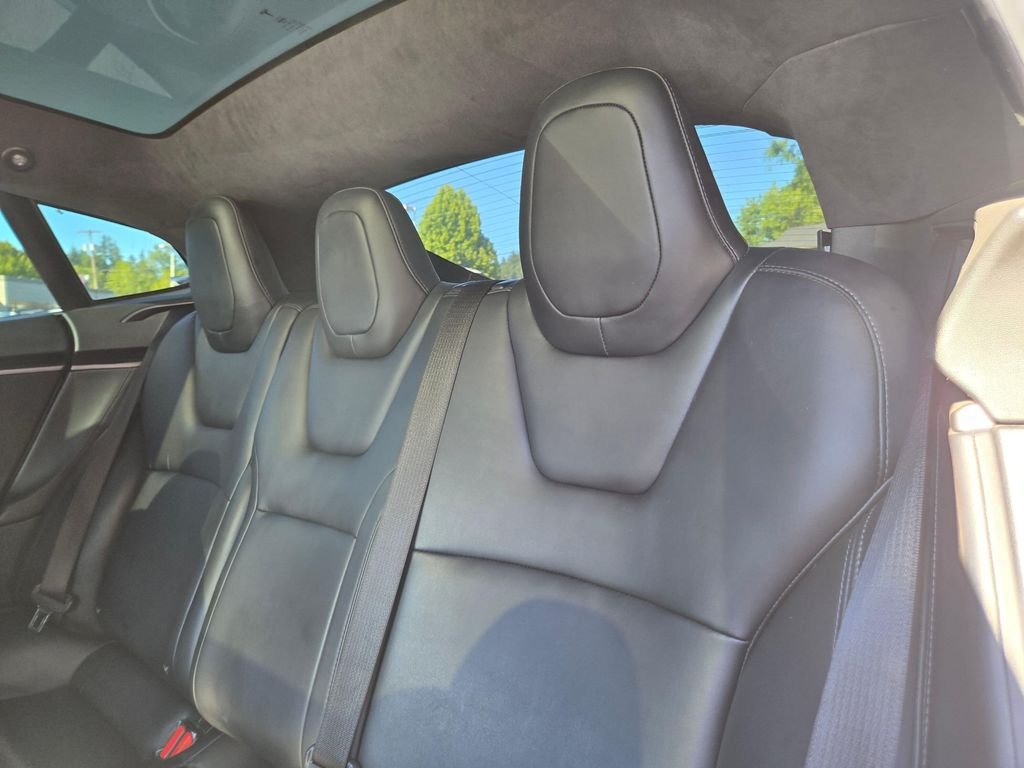 Used 2020 Pearl White Multi-Coat Tesla  image 17