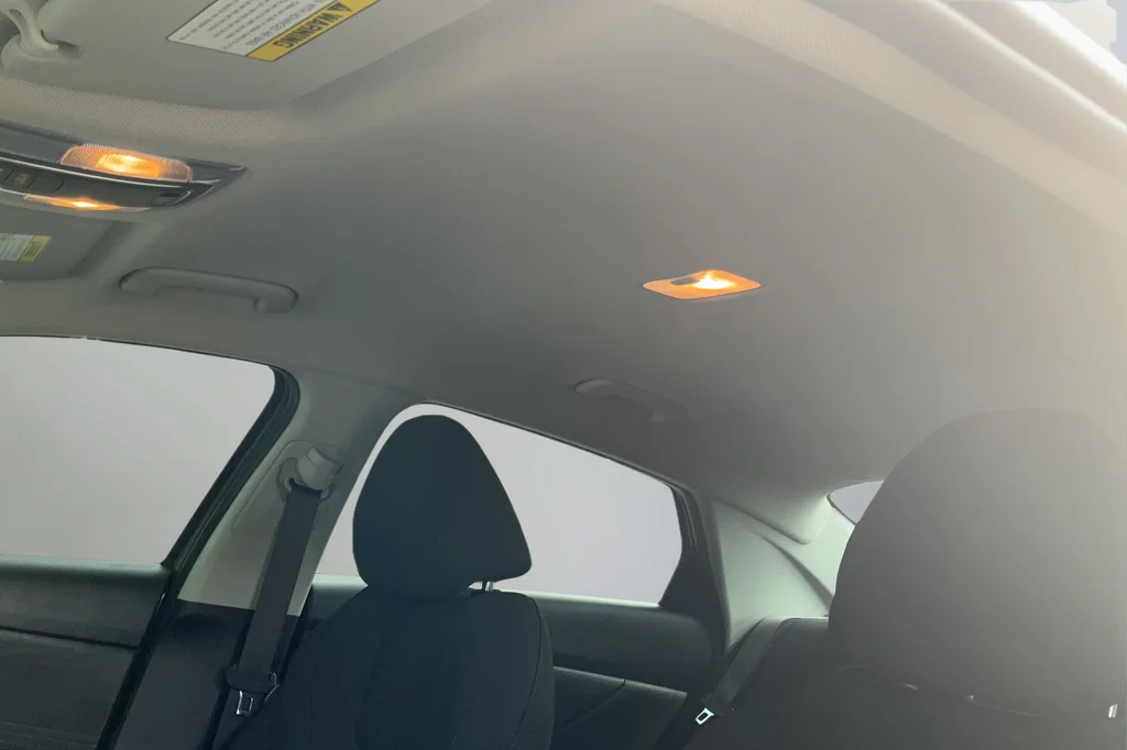 2024 Hyundai Elantra SE - Photo 18
