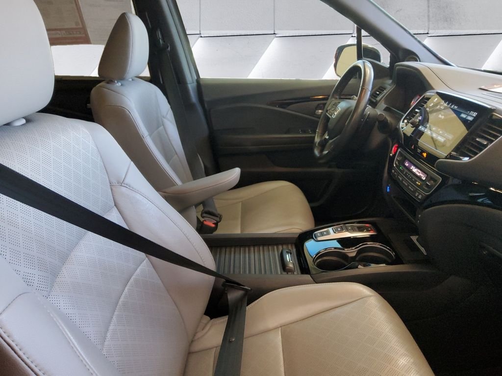 Used 2019 Gray Honda Elite image 13