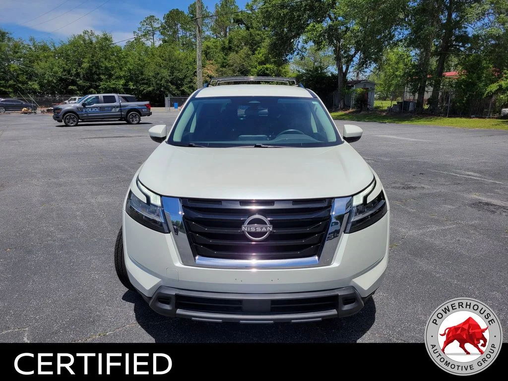 Used 2022 White Nissan SV image 9