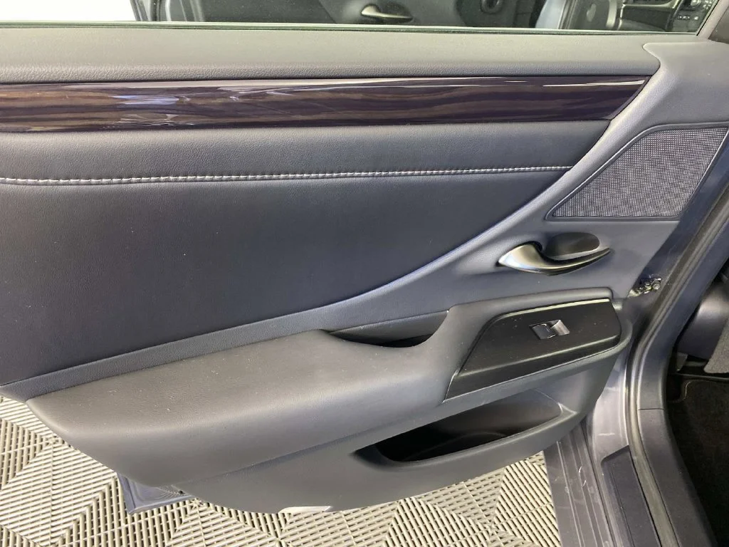Used 2021 Gray Pearl Lexus 350 image 26