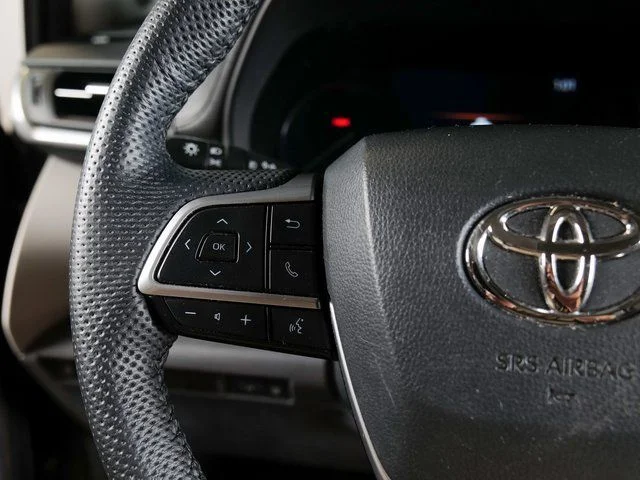 Used 2023 Gray Toyota Limited image 13