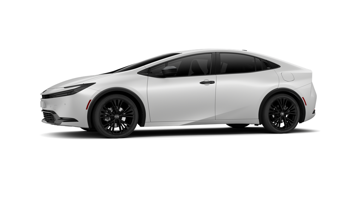 New 2026 Wind Chill Pearl Toyota Nightshade Edition image 3