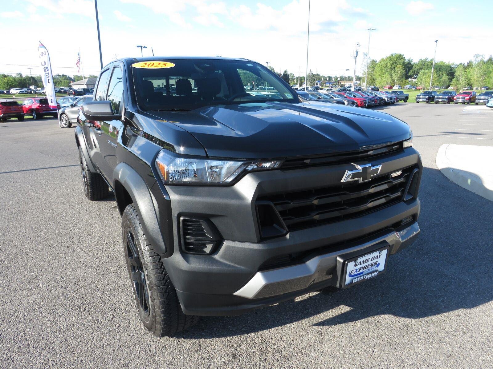 Used 2025 Black Chevrolet 4WD Trail Boss image 4
