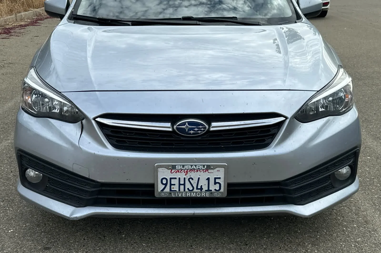 Used 2023 Ice Silver Metallic Subaru Premium image 9