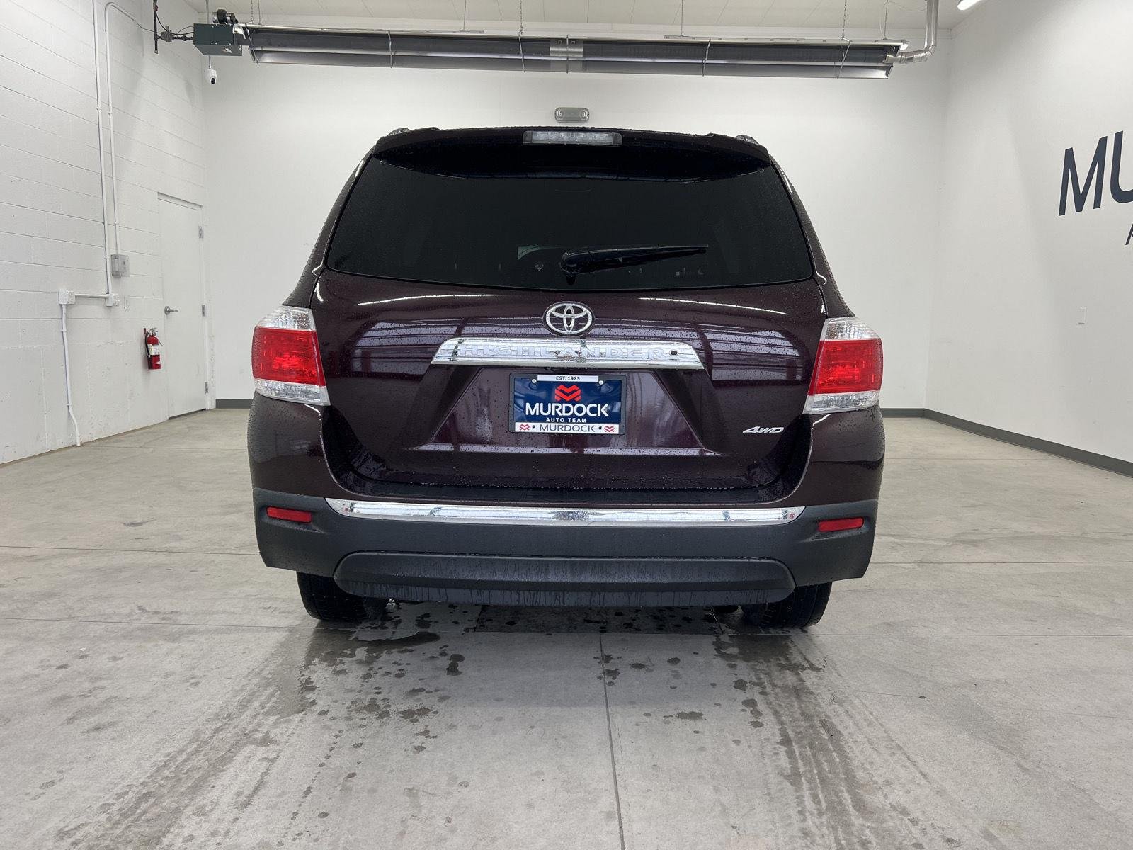 Used 2011 Sizzling Crimson Mica Toyota Base image 3