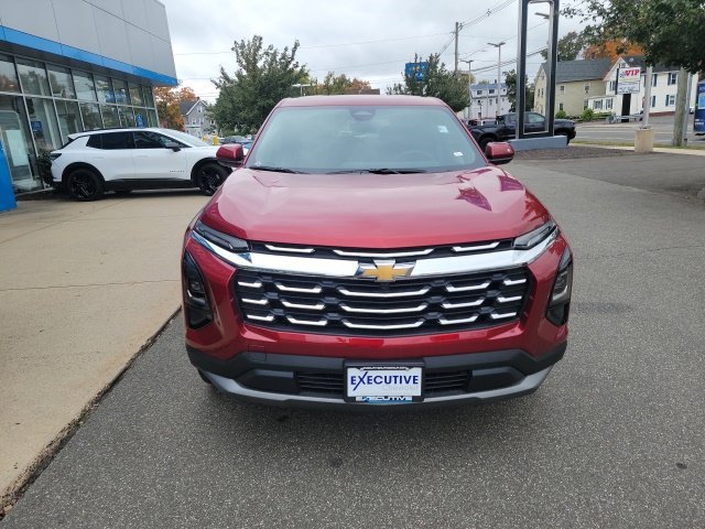 2027 Chevrolet Equinox LT - Photo 8