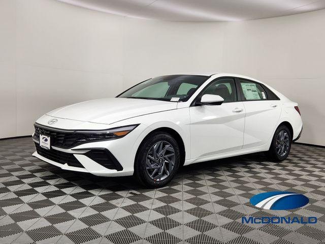 New 2026 White Hyundai Blue image 1