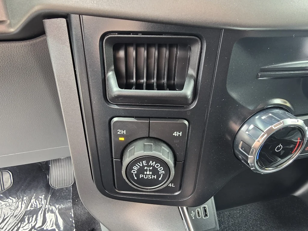 New 2026 Avalanche Ford XLT image 20
