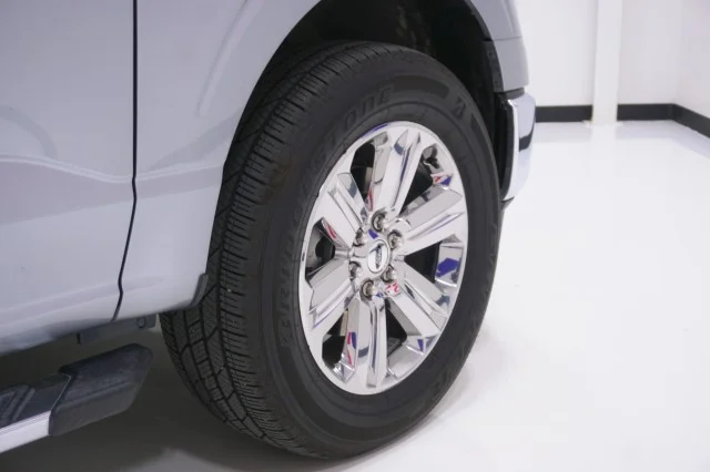 Used 2021 SILVER Ford XLT image 5