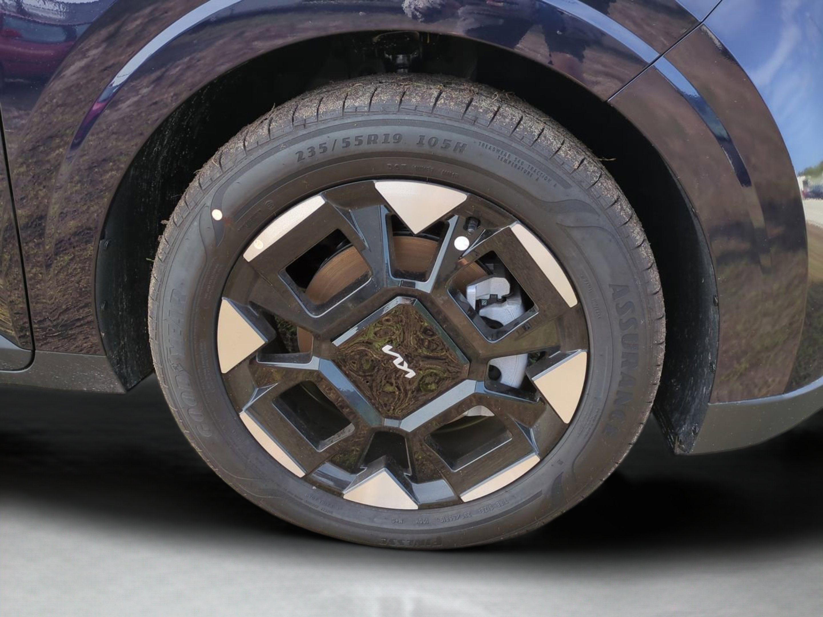 New 2026 Deep Chroma Blue Kia EX image 32