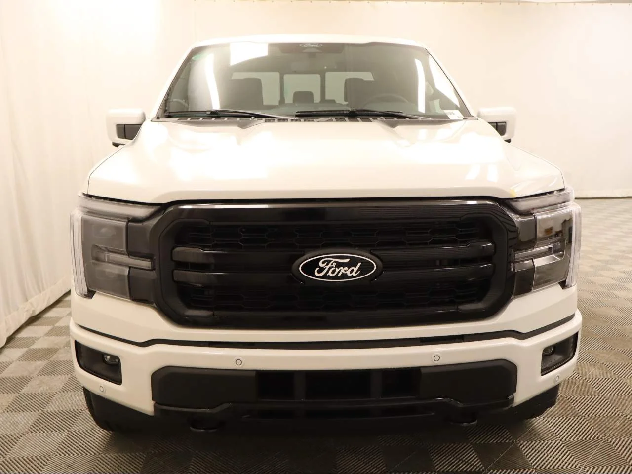 New 2026 Star White Metallic Tri-Coat Ford Lariat® image 4