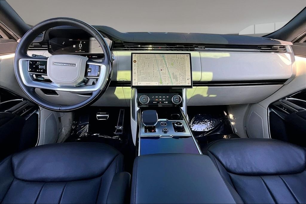 Certified Used 2023 Santorini Black Metallic Land Rover SE image 7