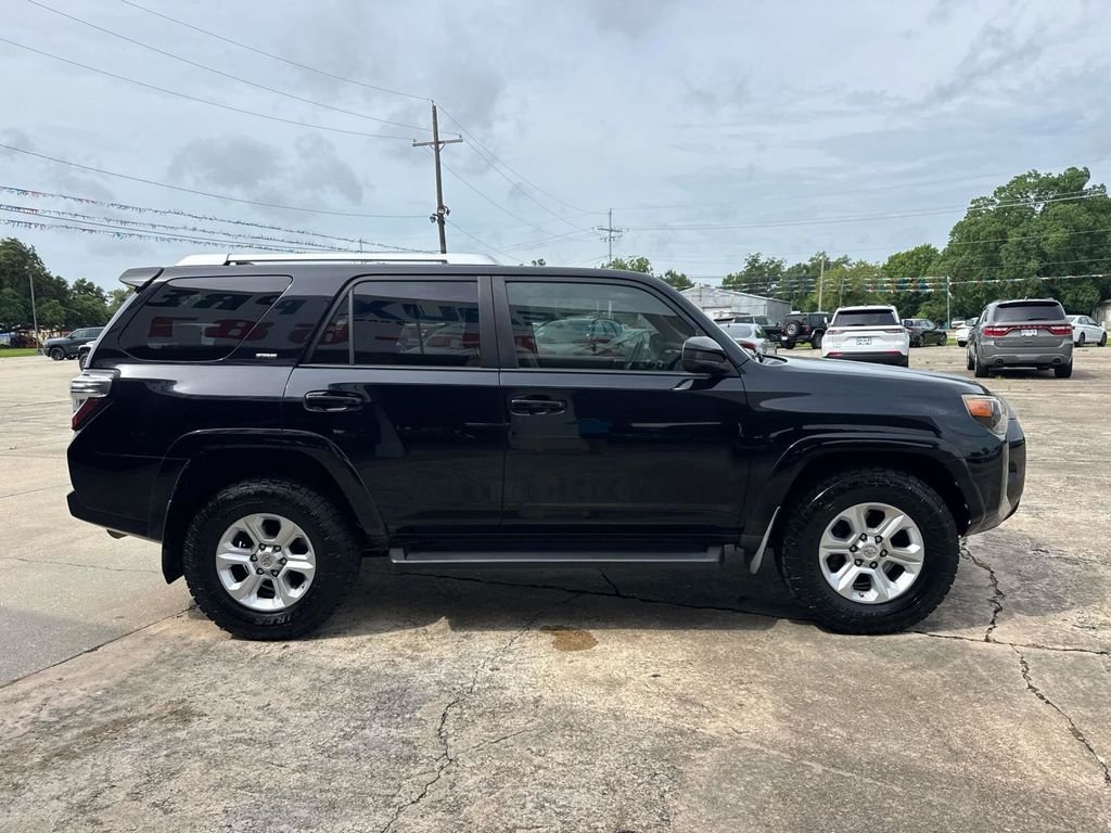 Used 2016 Black Toyota SR5 image 12
