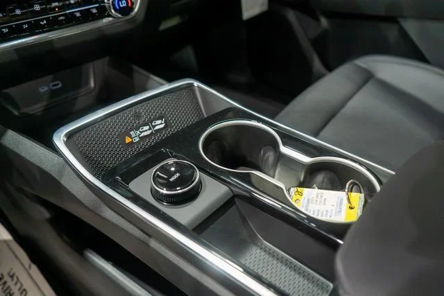 2027 Chevrolet Equinox LT - Photo 27