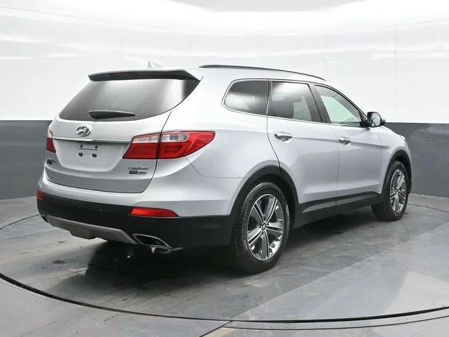 Used 2016 Silver Hyundai Limited image 9