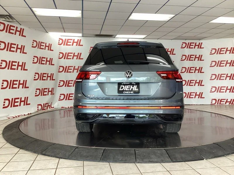 Used 2023 Gray Volkswagen 2.0T SE R-Line Black image 6