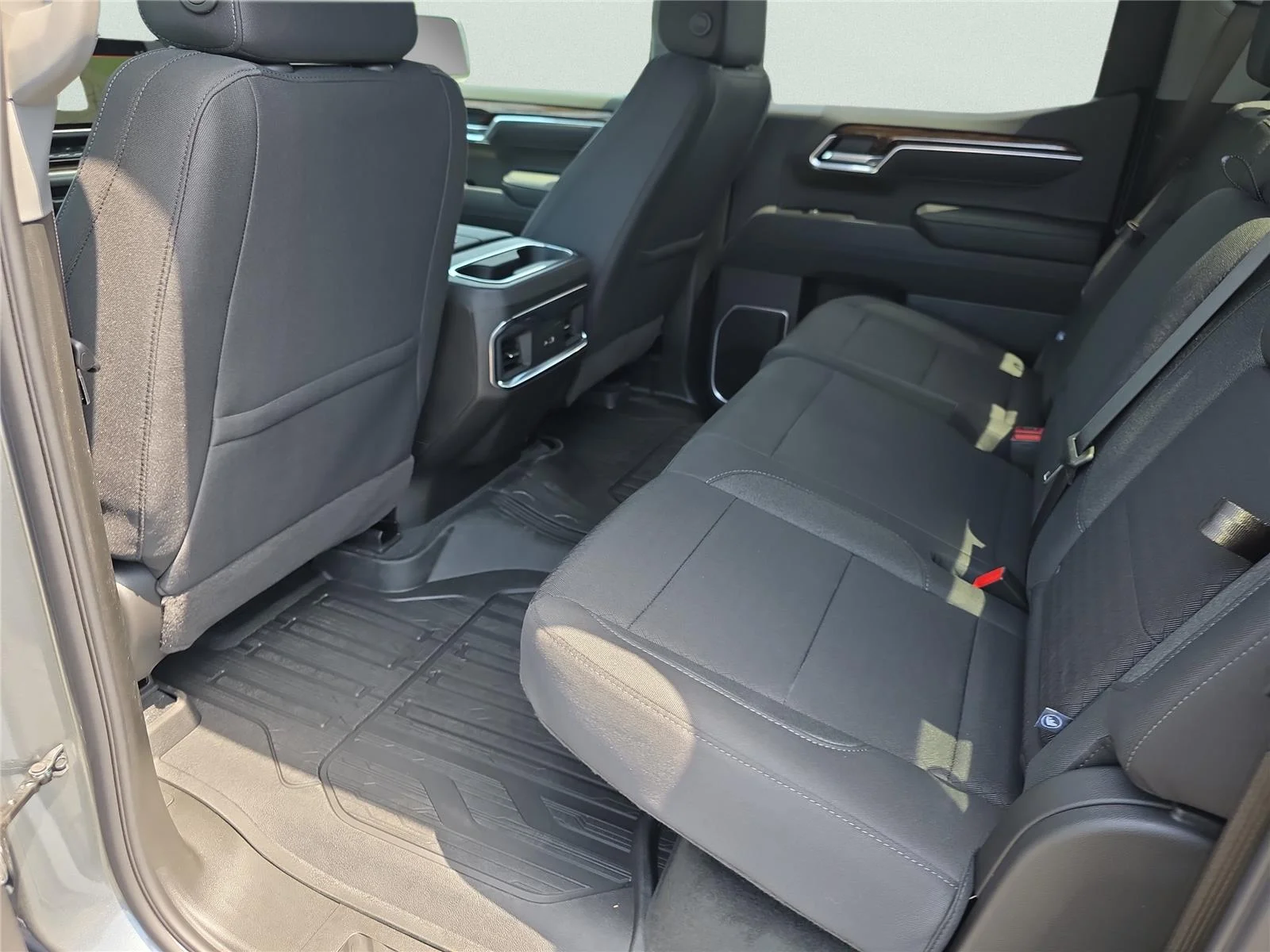 New 2026 Sterling Metallic GMC Elevation image 13