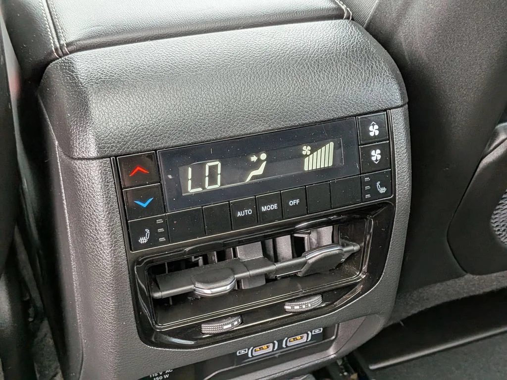 Used 2025 Silver Jeep Limited image 27