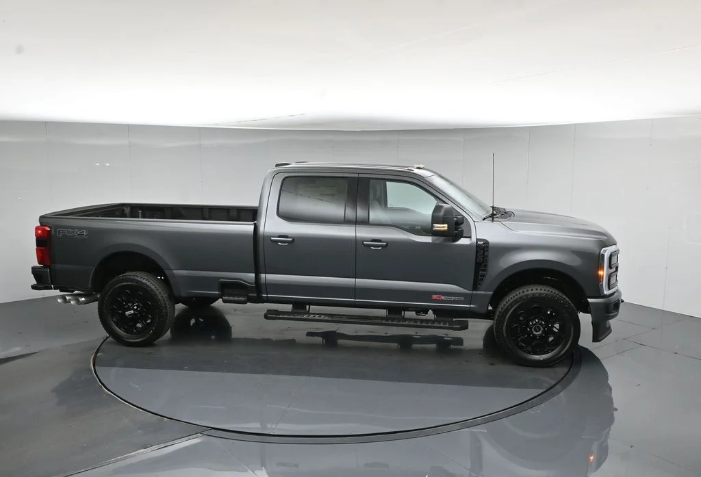 New 2026 Carbonized Gray Metallic Ford XLT image 54