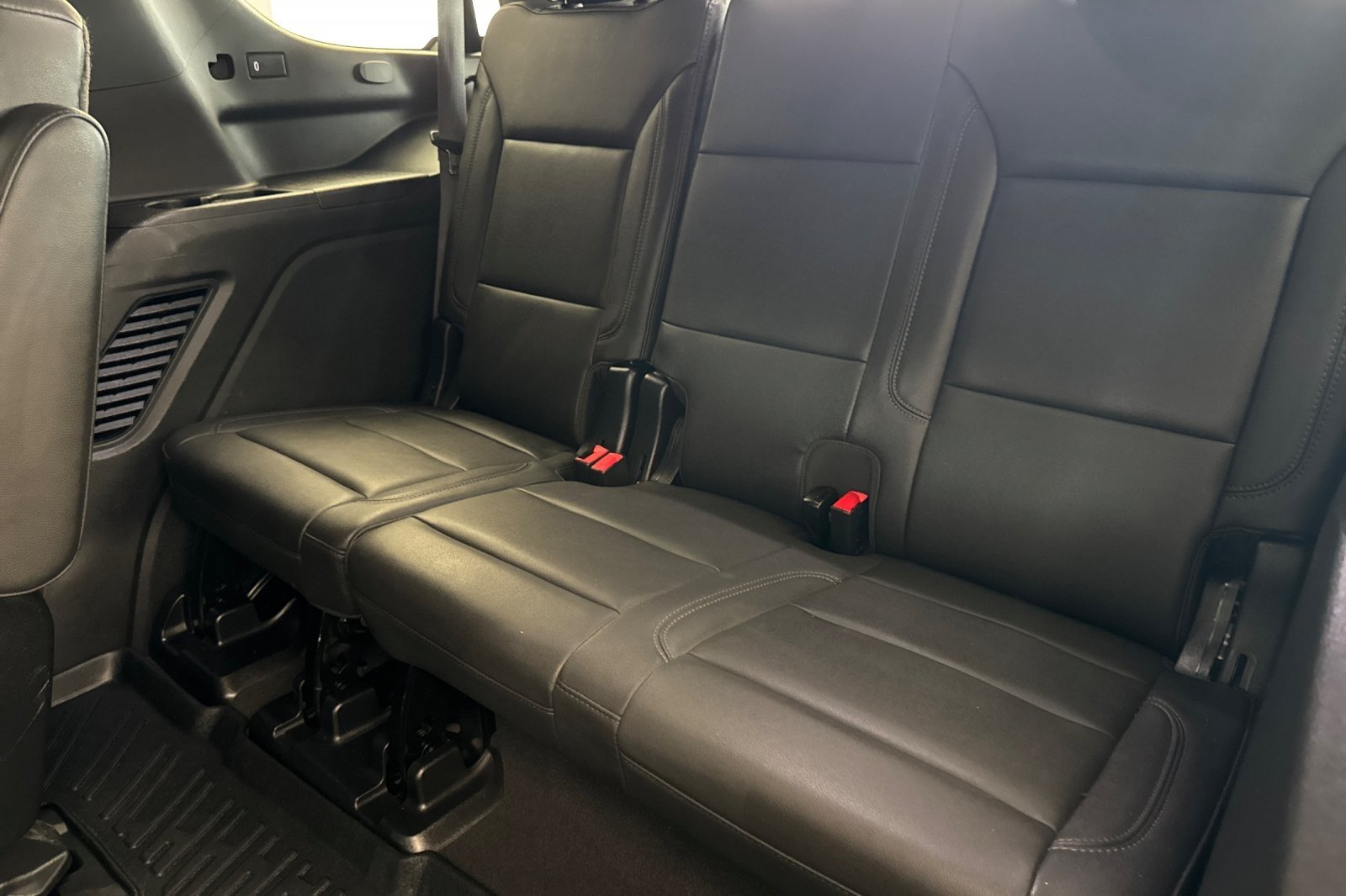 Used 2024 Black Chevrolet Z71 image 14