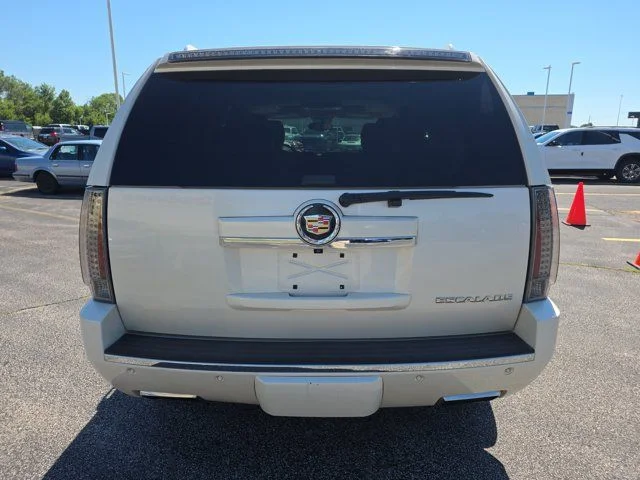Used 2014 White Cadillac Premium image 5