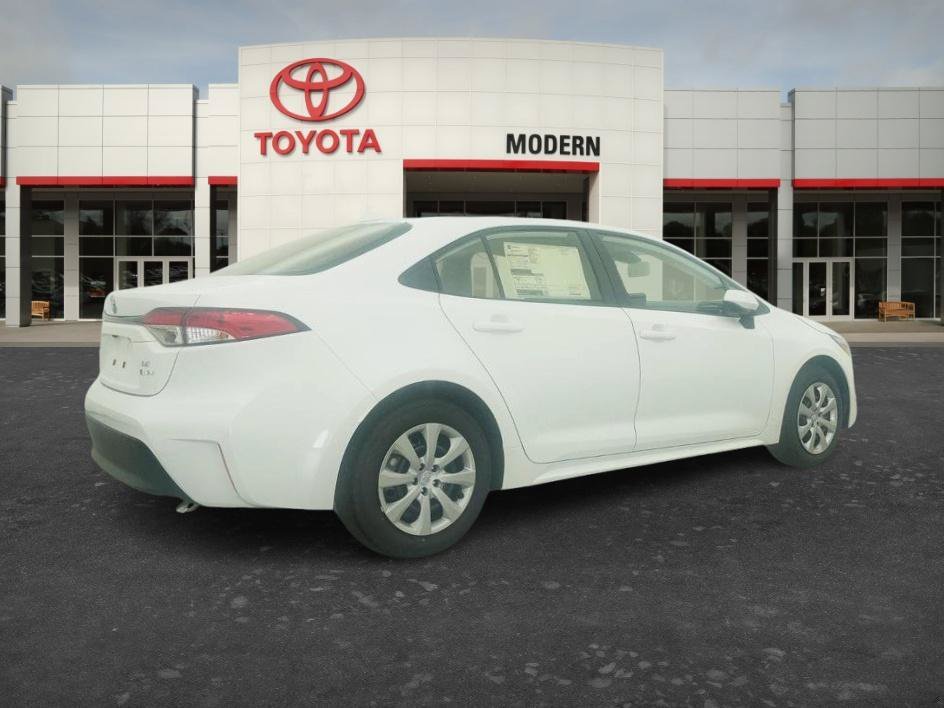 New 2026 Ice Cap Toyota Hybrid LE image 17